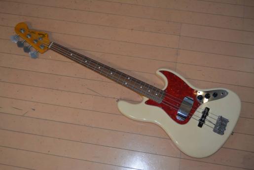  エレキベース 日本製 Fender フェンダー JAZZBASS ジャズベ ジャパンビンテージ(フェンダー)｜売買されたオークション情報、yahooの商品情報をアーカイブ公開 - オークファン フェンダー