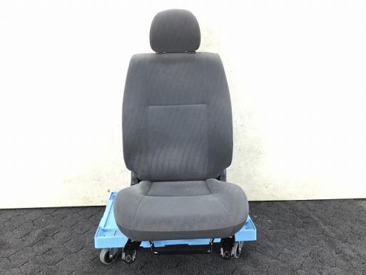 最安値，格安 MK18D KDH206V 200系 ハイエースバン スーパーGL 右フロント シート 運転席 ◆グレー系 ▲少し色褪せあり ★即決！