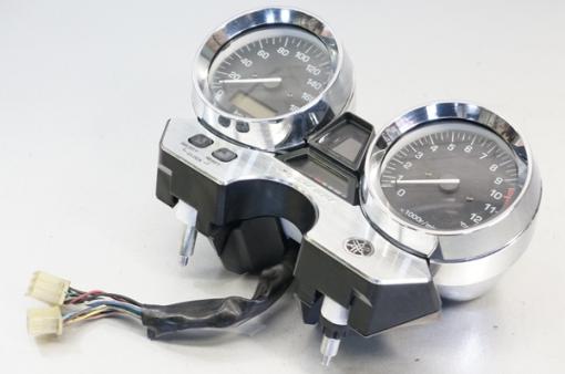 XJR1300 XJR1300☆純正 スピードメーター 検【ヤマハ RP03J XJR1200