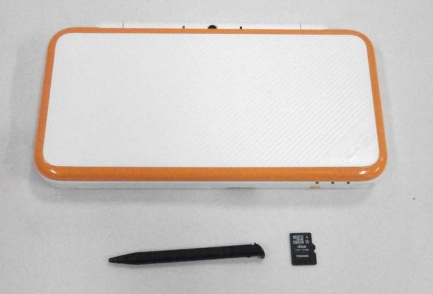 055B621D◇Newニンテンドー2DSLL 白×オレンジ 本体 欠品あり 中古 動作  