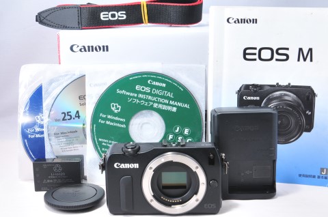 ☆ 軽量・コンパクト ☆ Canon キヤノン EOS M ボディ 黒 ☆ 18D-028