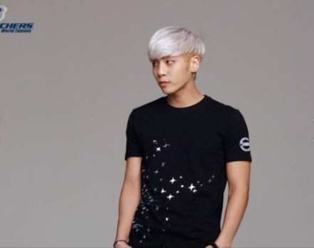 SHINee☆ジョンヒョン デザイン 「SKECHERS」T-シャツ Lサイズ