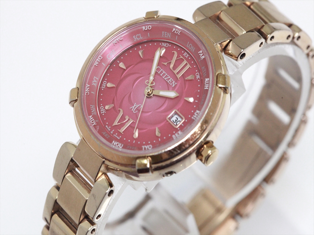 美品　CITIZEN 腕時計 ピンク XC ソーラー デイト チタン　可動品 可動品【シチズン】XC/クロスシー チタン デイト ピンク系文字盤
