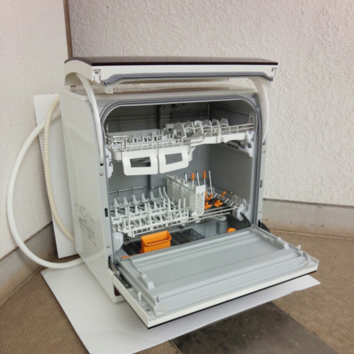 ☆江別市『かいとるどう』★Panasonic パナソニック 食器洗い乾燥機 NP-TR9-C 2016年製 Amazon | NP-TR9-C [食器洗い乾燥機 (ベージュ)] | パナソニック
