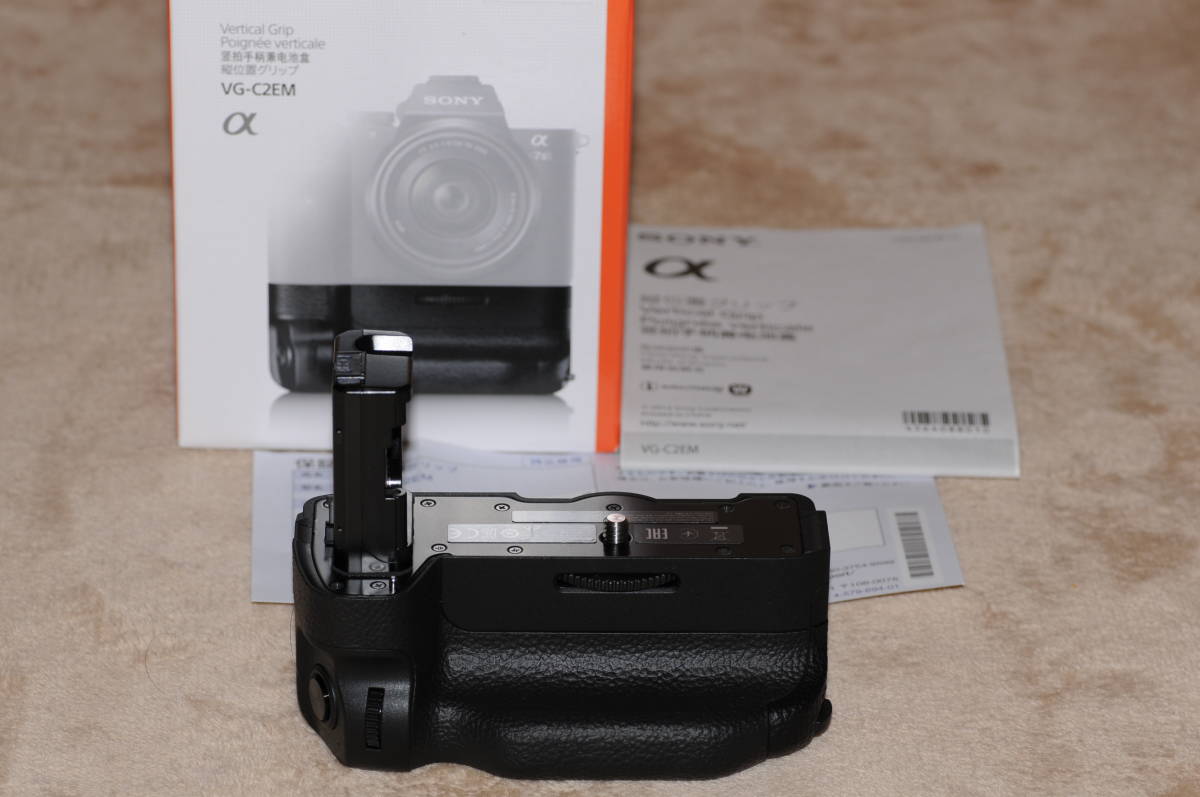 100%新品，お買い得 SONY VG-C2EM バーチカルグリップ(アクセサリー)｜売買されたオークション情報、yahooの商品情報をアーカイブ公開 - オークファン その他