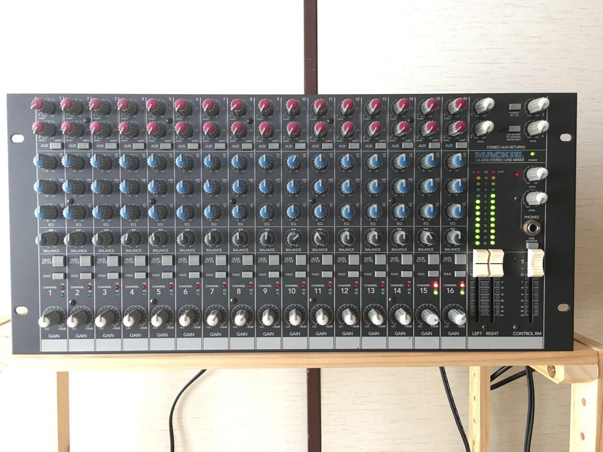MACKIE LM-3204 ステレオラインミキサー　ジャンク扱い MACKIE LM-3204 完動品 メンテナンス済み、 全ch音出し動作OK