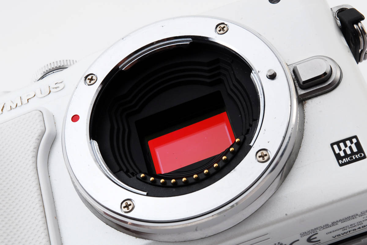 1609☆ 美品 ☆ オリンパス OLYMPUS PEN Lite E-PL6 ボディ ミラーレス