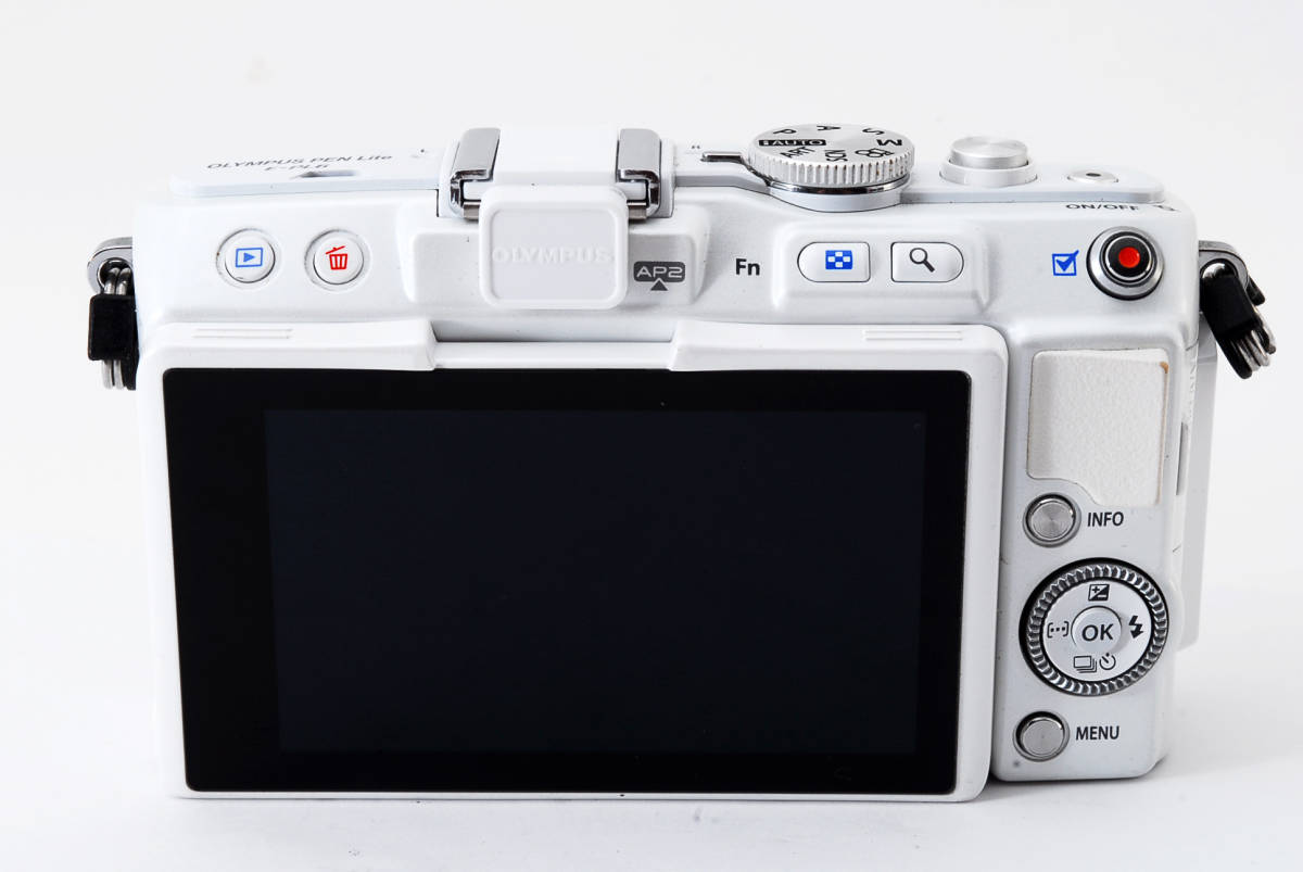 1609☆ 美品 ☆ オリンパス OLYMPUS PEN Lite E-PL6 ボディ ミラーレス