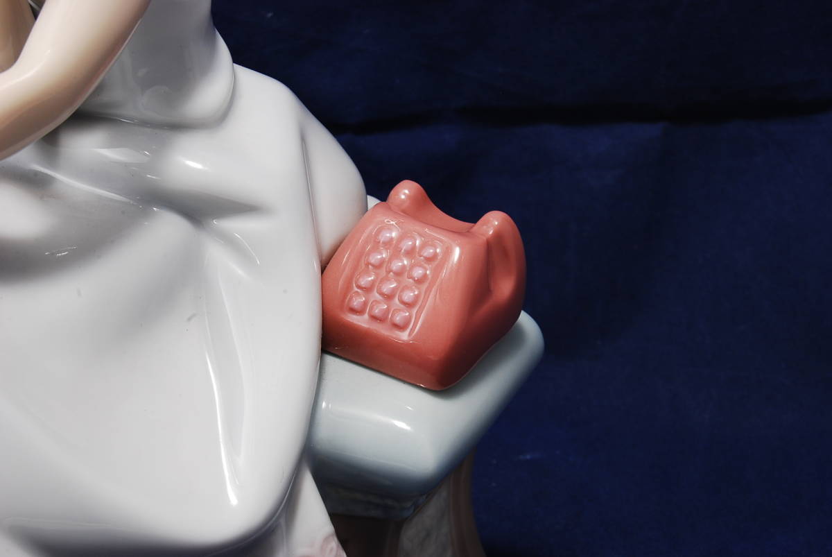 LlADRO】リヤドロ 5466 大事な電話○陶器 置物 インテリア