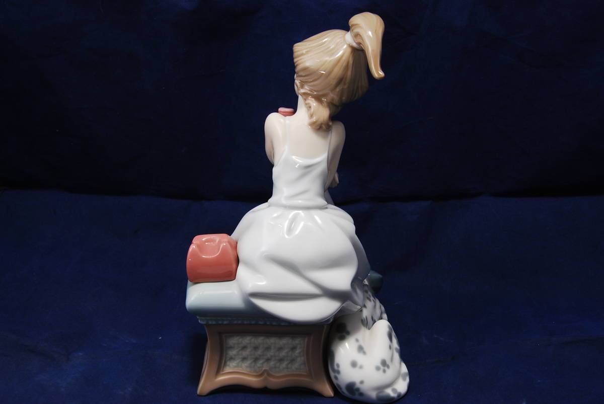 LlADRO】リヤドロ 5466 大事な電話○陶器 置物 インテリア