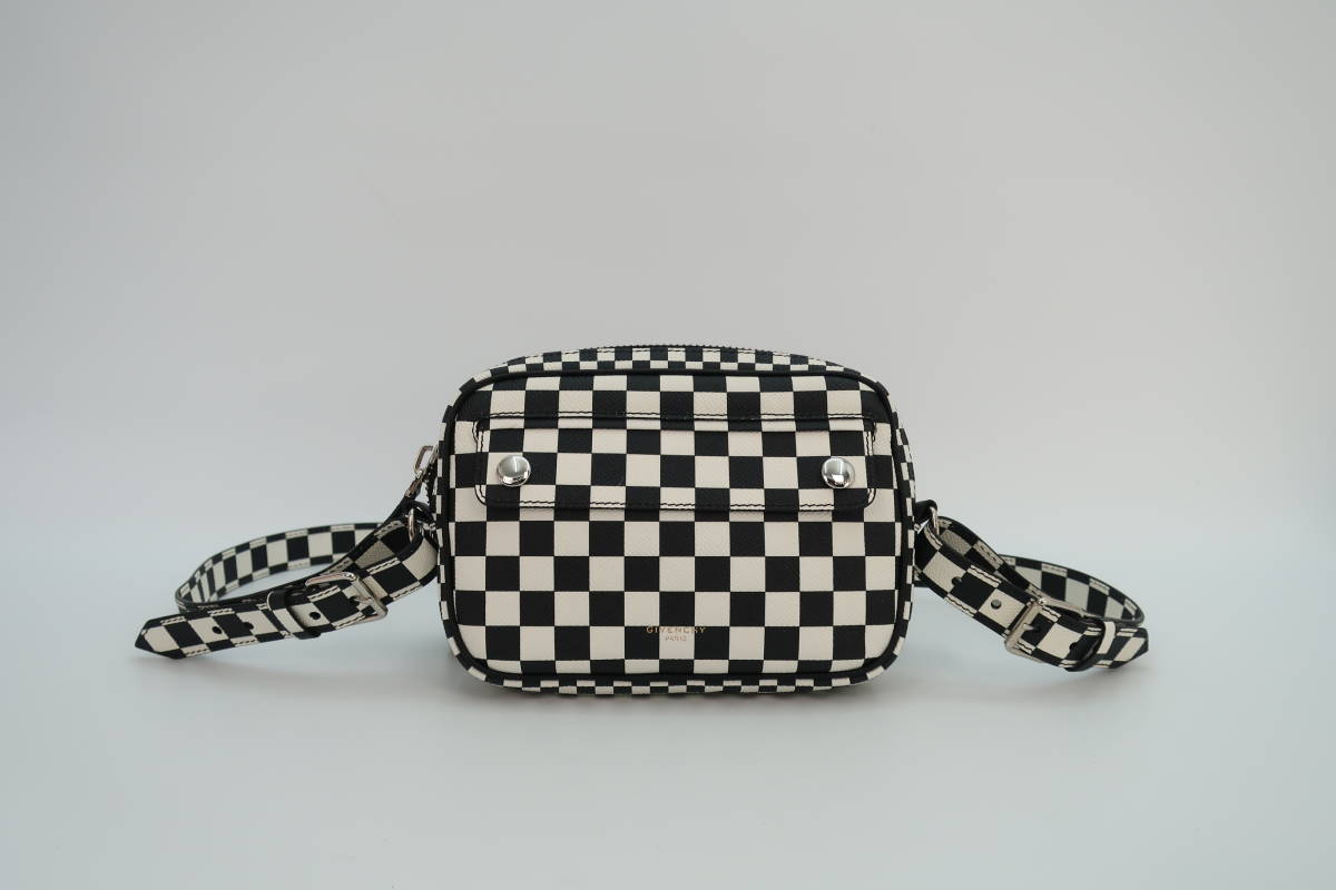 【2025，高品質】 GIVENCHYメンズ皮バッグ 同様C84-006(男性用)｜売買されたオークション情報、yahooの商品情報をアーカイブ公開 - オークファン 男性用