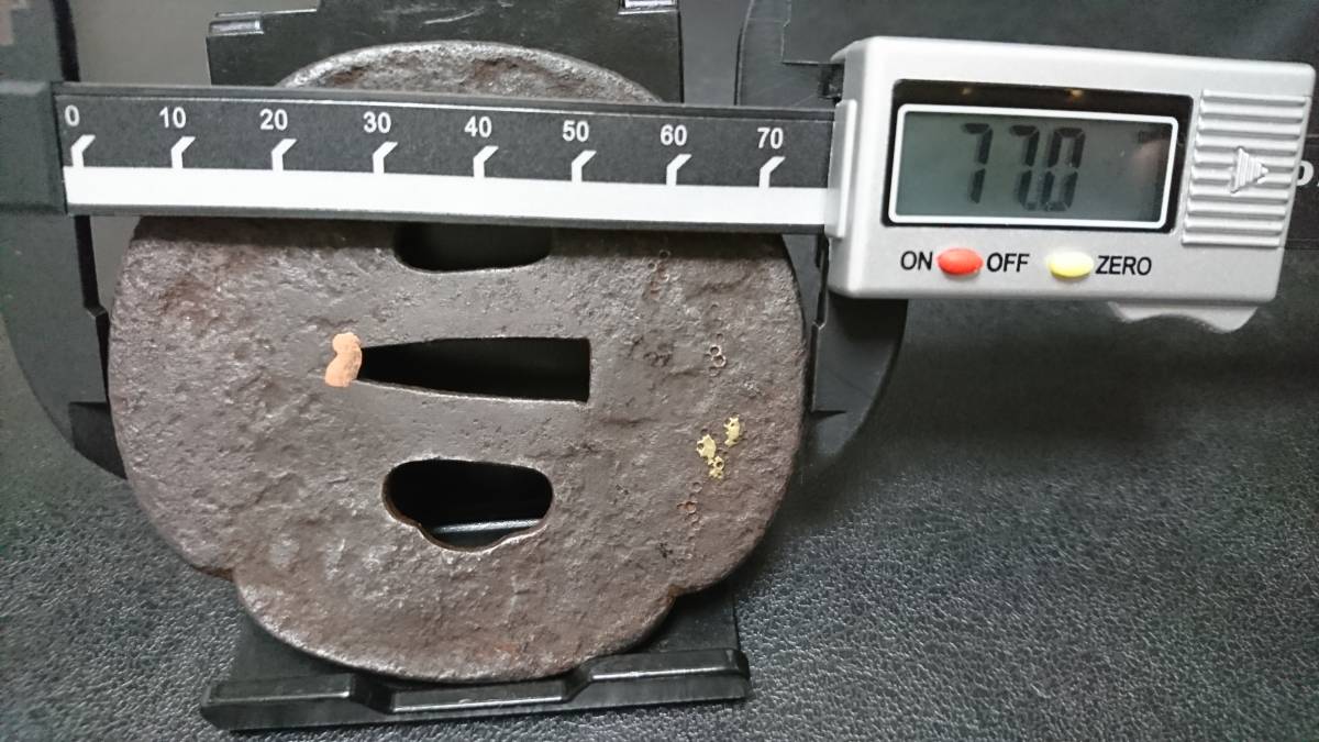 刀鍔 骨董品 金象嵌2個他3個 刀鍔 骨董品 金象嵌2個他3個 鍔 一覧