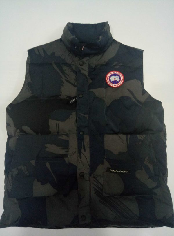 迷彩 カナダ グース CANADA GOOSE ダウンベスト Lサイズ メンズ CANADA