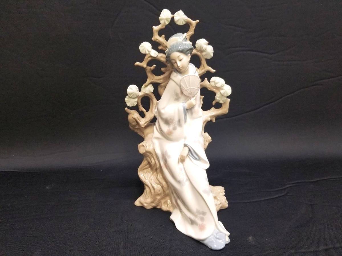 ☆美品 ビンテージ LLADRO リヤドロ☆美しく立ち振る舞う日本 ☆美品 ビンテージ LLADRO リヤドロ☆美しく立ち振る舞う日本