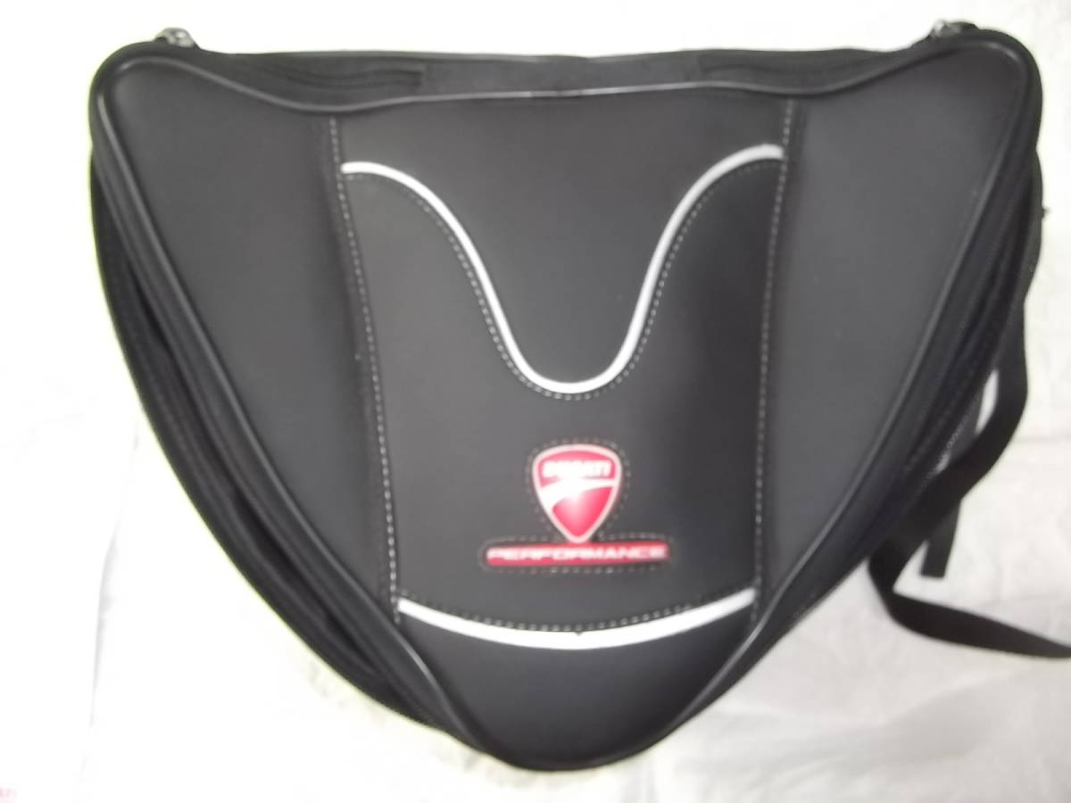 新品 1199 パニガーレ 純正OP シートバック 展示品 100 DUCATI 