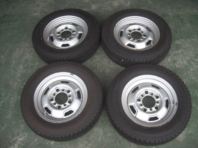 ジムニーに／バリ山8～9分山ヨコハマ シオランダー 175/80R16／純正