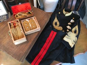 大日本帝国海軍大礼服 帽子と肩章 共箱 軍 礼服のYahoo!オークション