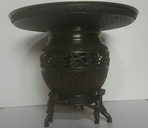 ◇時代金工 冨山銘 三足 薄端 花器 茶道具 薄端のYahoo!オークション(旧ヤフオク!)の相場・価格を見る｜Yahoo
