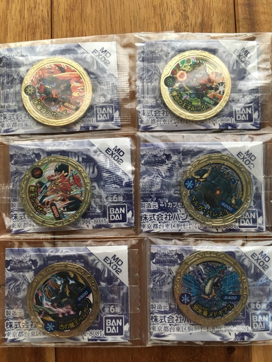 魔神デスロット、ゴールド魔神メダル、古の魔王編の6種フルコンプになります。QRコードは未登録、新品未使用品です。