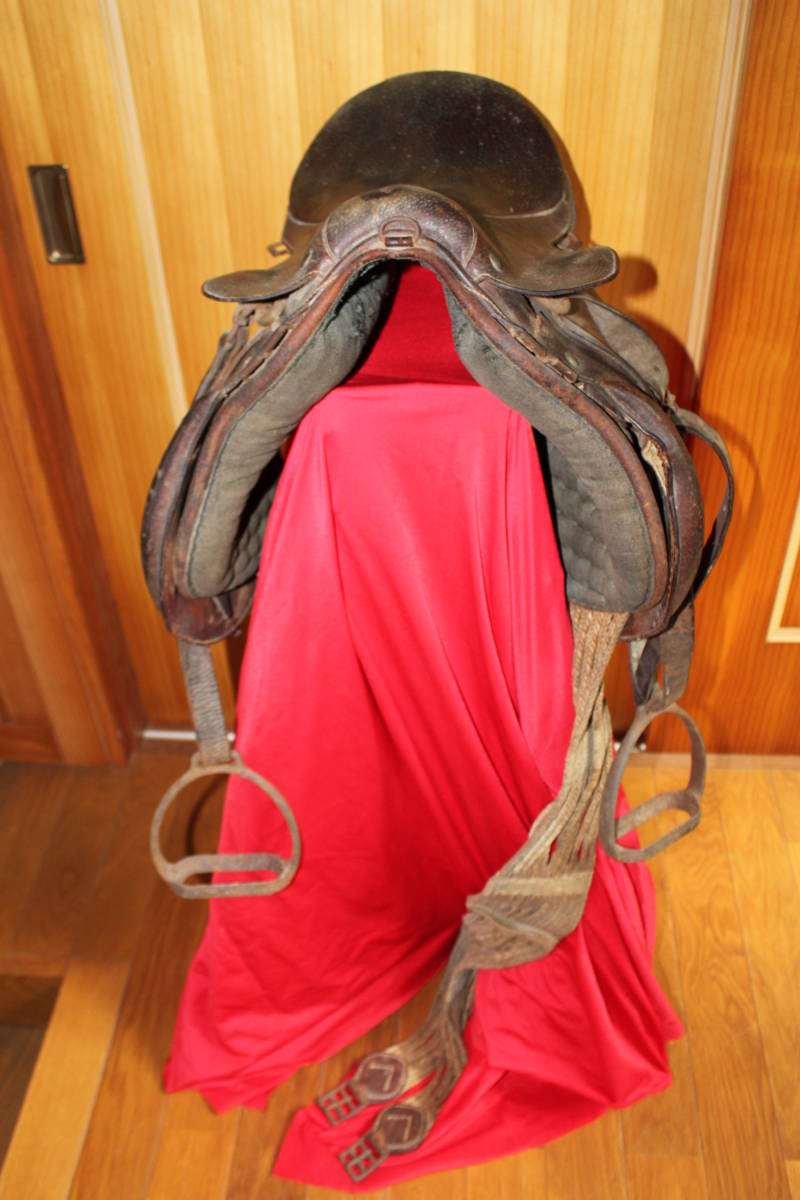 古い馬の鞍 乗馬鞍/本革/馬具/骨董/時代/馬鞍/軍隊/アンティーク(乗馬、馬術)|売買されたオークション情報、yahooの商品情報を ...