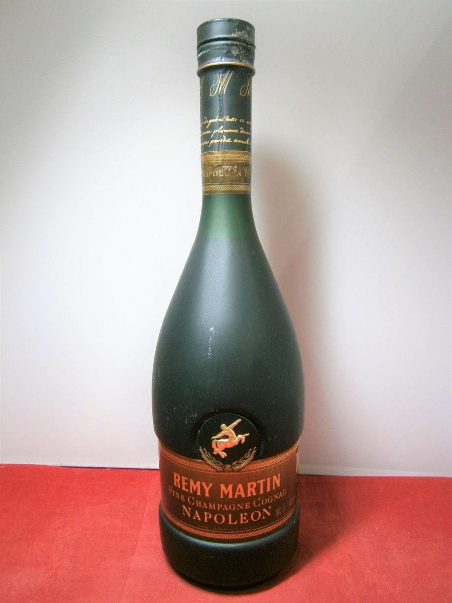 REMY MARTIN コニャック4本従価 NAPOLEON CLUB VSOP