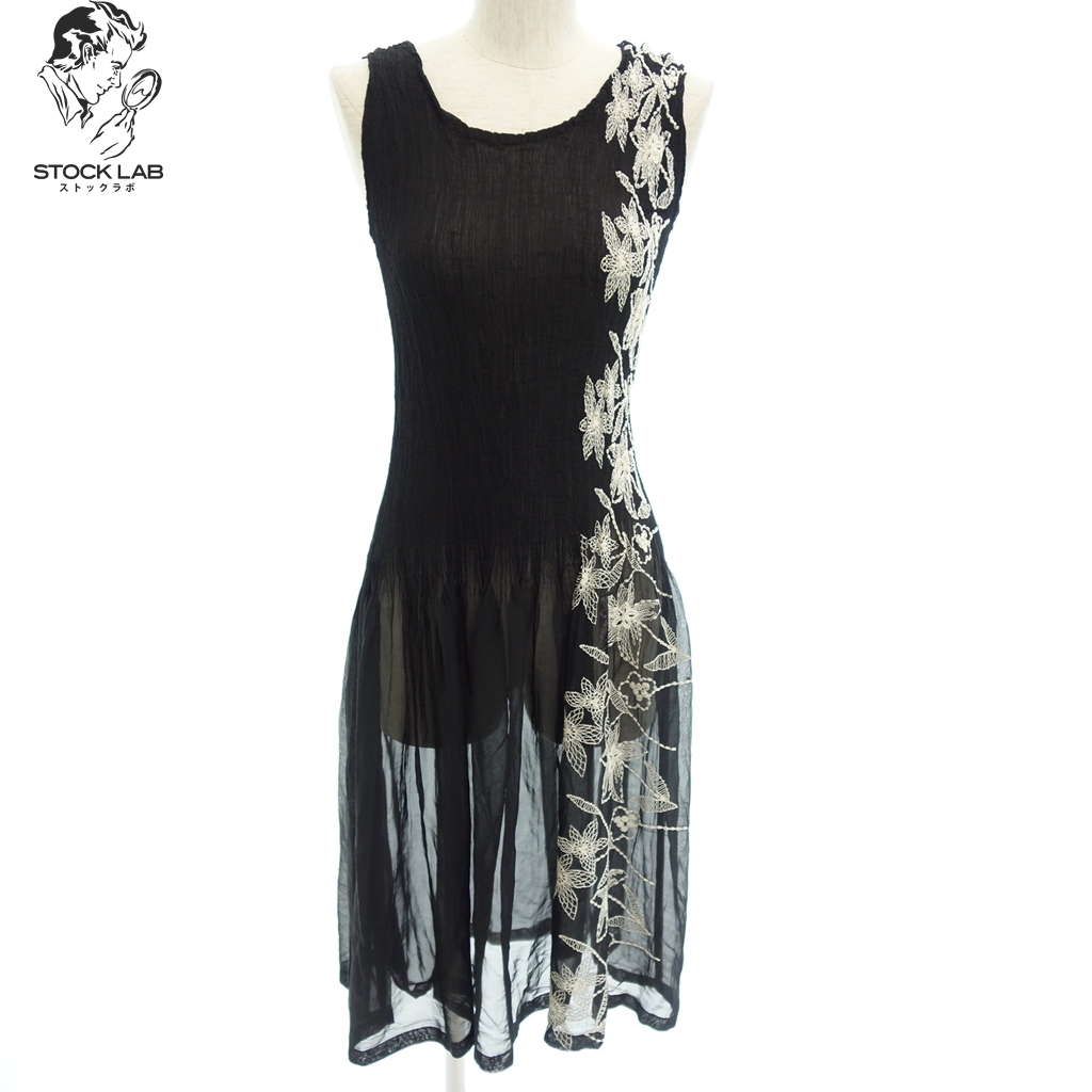 低価，最新作 me ISSEYMIYAKE ミー イッセイミヤケ プリーツ 花柄刺繍 ノースリーブワンピース 黒(ワンピース)｜売買されたオークション情報、yahooの商品情報をアーカイブ公開 - オークファン 女性用