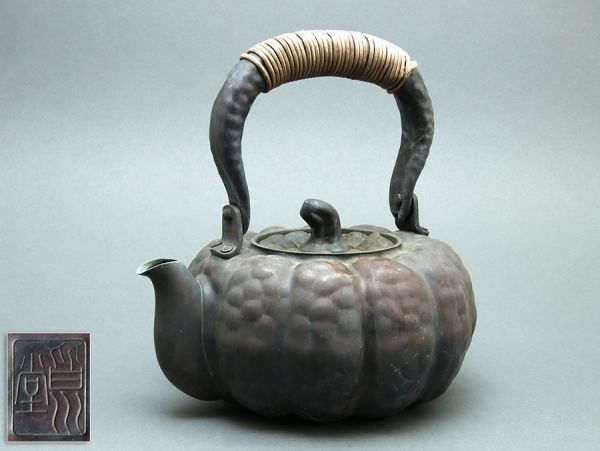 打出し　銅　薬罐　水注　工芸品　茶道具　煎茶道具　金属工芸 126A. 煎茶道具 皆川堂造 古銅 南瓜形 水注 / 茶室煎茶器煎茶碗煎茶盆