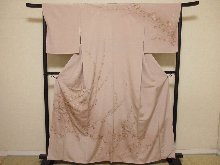 ドークブア■訪問着　蘇州刺繍　薄柿　花　極上の逸品　720