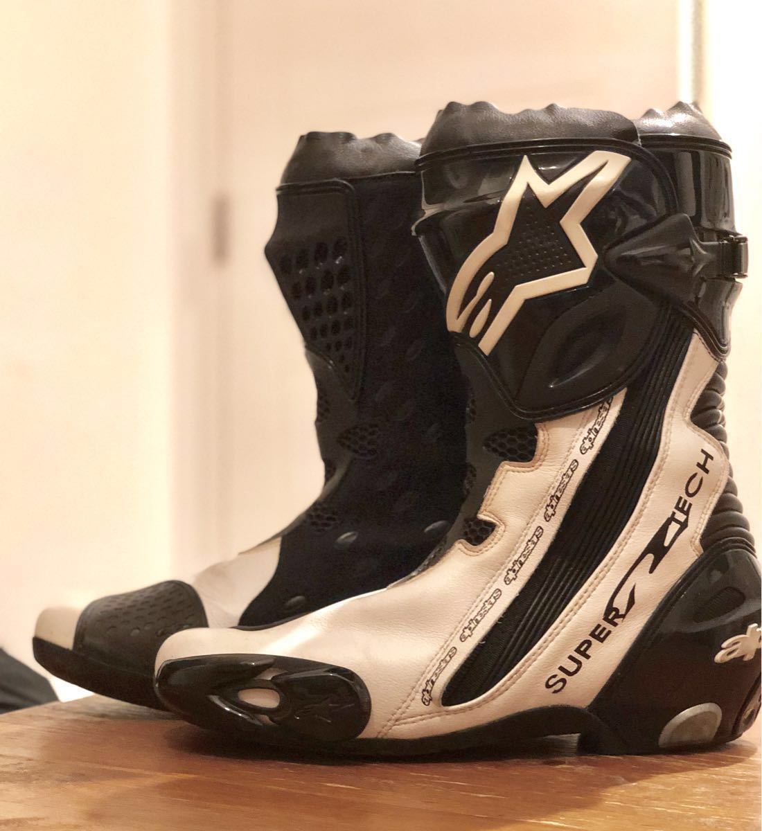 アルパインスターズ SUPER TECH-R ブラック/ホワイト 41 JP26 中古
