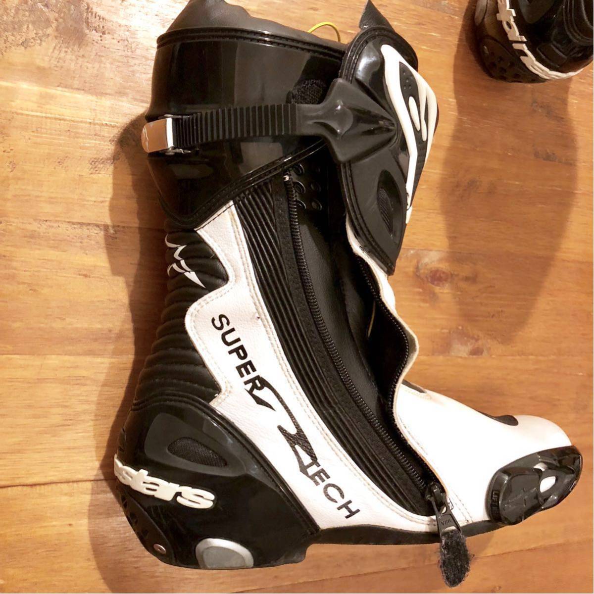 アルパインスターズ SUPER TECH-R ブラック/ホワイト 41 JP26 中古