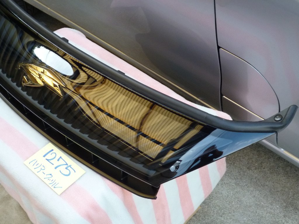 1275 新車外し 60系 ハリアー 純正 グリル 超美品！ HARRIER 53114