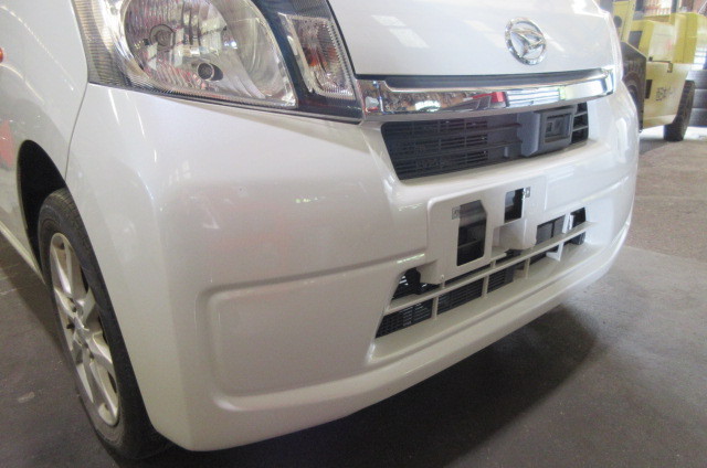 ☆25年 ダイハツ ムーブ LA100S フロントバンパー W24