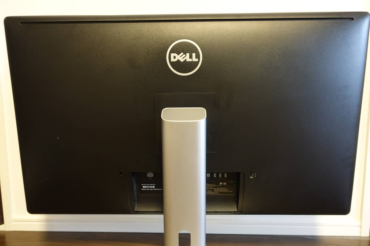 DELL UP3214Q 31.5インチ 4K液晶ディスプレイ コンピュータ モニタ