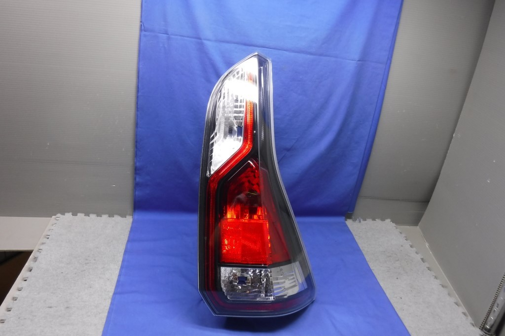 テールランプ c27 2026年最新Yahoo!オークション -セレナ 右の中古品