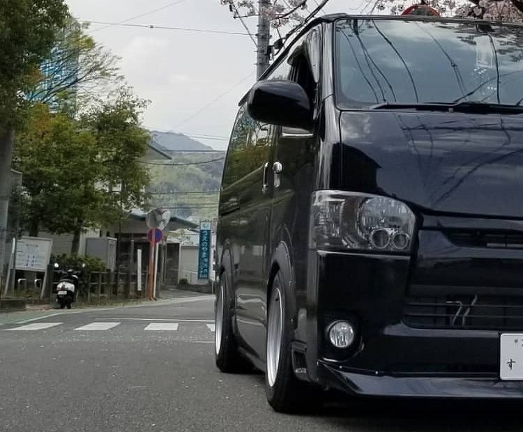 ハイエース200系 加工鉄チン 15インチ 8J 街道レーサー SSR 引っ張り