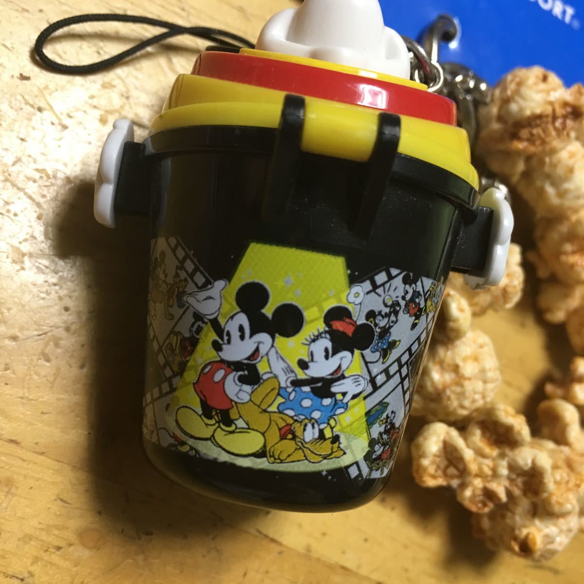 キーチェーンストラップ ディズニー ポップコーンバケット仕様 ランド シー ミッキー ドナルド グーフィー ミニー ディズニー 売買されたオークション情報 Yahooの商品情報をアーカイブ公開 オークファン Aucfan Com