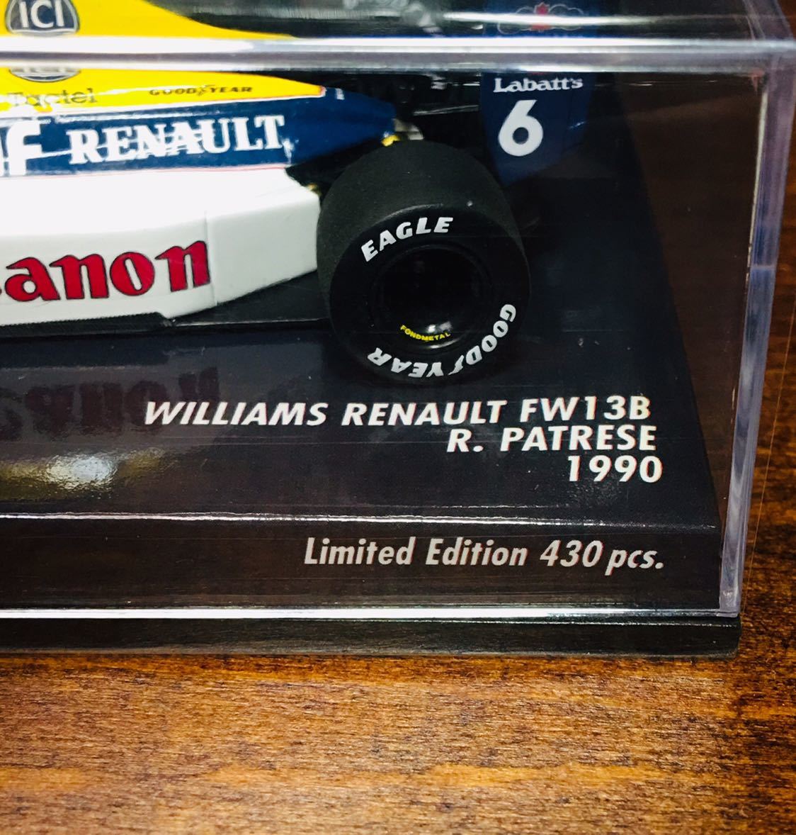 □1/18ミニチャンプス マクラーレンMP4-27 ジェンソン・バトン