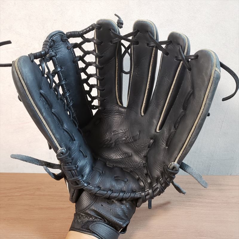 イチローモデル ミズノ 外野用 プラチナカラー 左投げ用 軟式 MIZUNO