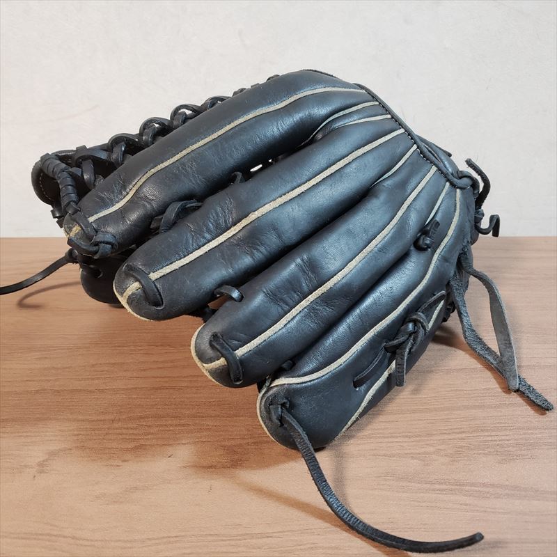 イチローモデル ミズノ 外野用 プラチナカラー 左投げ用 軟式 MIZUNO