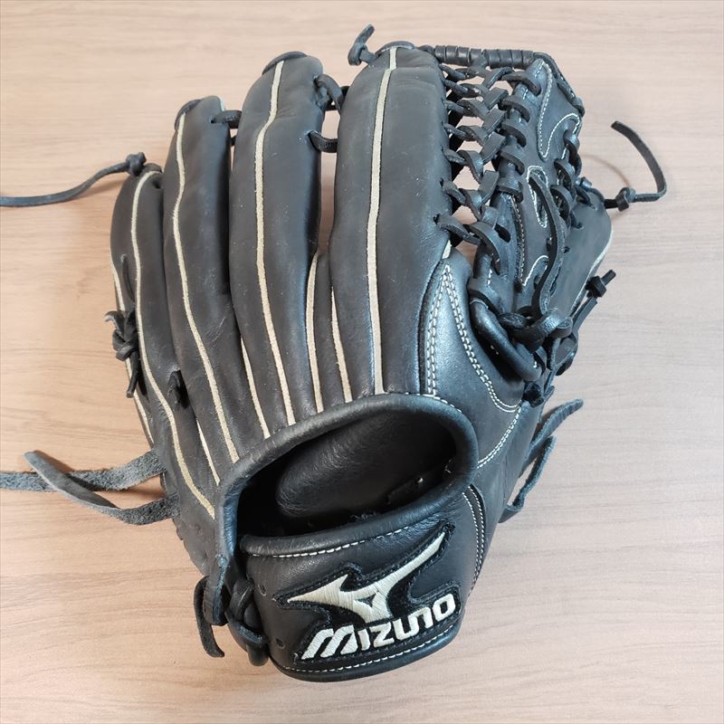 イチローモデル ミズノ 外野用 プラチナカラー 左投げ用 軟式 MIZUNO