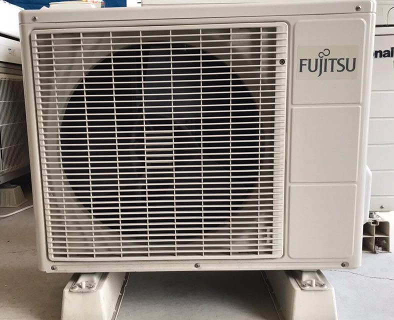 FUJITSU 【AS-J22V-W】 ルームエアコン 2009 中古品 6畳 空清・除菌