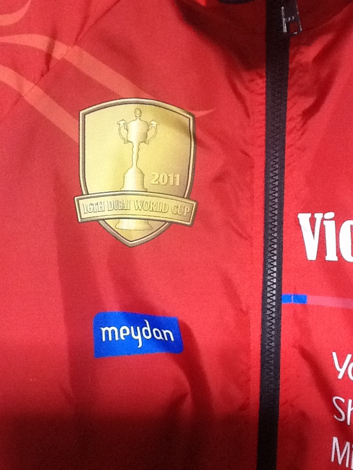 JRA 16回ドバイワールドカップ優勝記念パーカー　非売品ヴィクトワールピサ、デムーロ騎手　サイズS　未使用良好　角居厩舎　新品