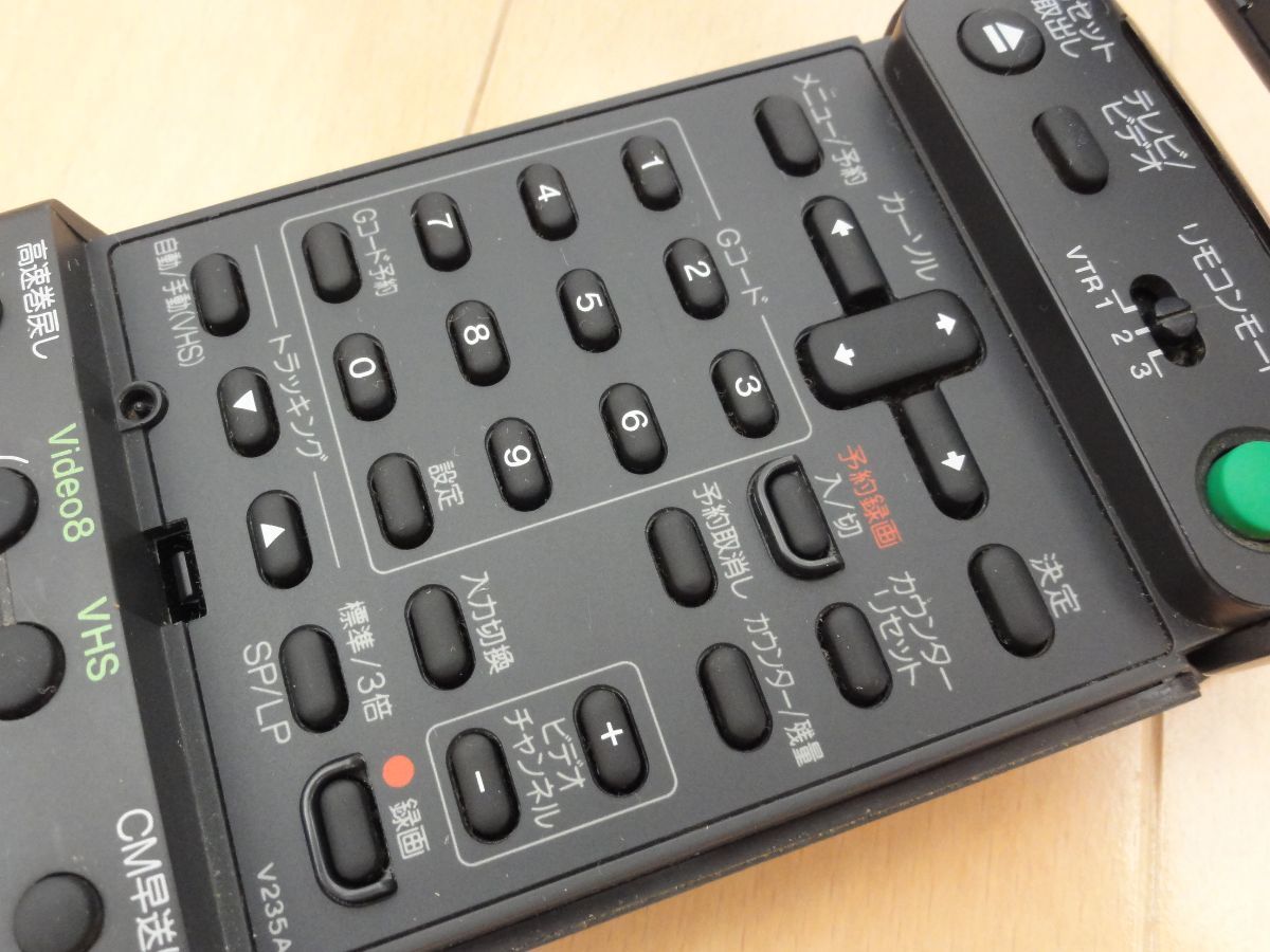 ★SONY ソニー Hi8+VHSダブルビデオデッキ WV-H6用リモコン RMT-V235A 送料185円 _4