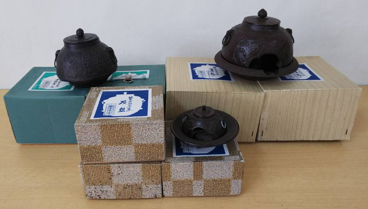  茶の湯釜発祥の地 筑前芦屋釜 写し 鉄器 置物 煙草セット2 徳釜2 灰皿3 / 7セット 品(釜)｜売買されたオークション情報、yahooの商品情報をアーカイブ公開 - オークファン 釜