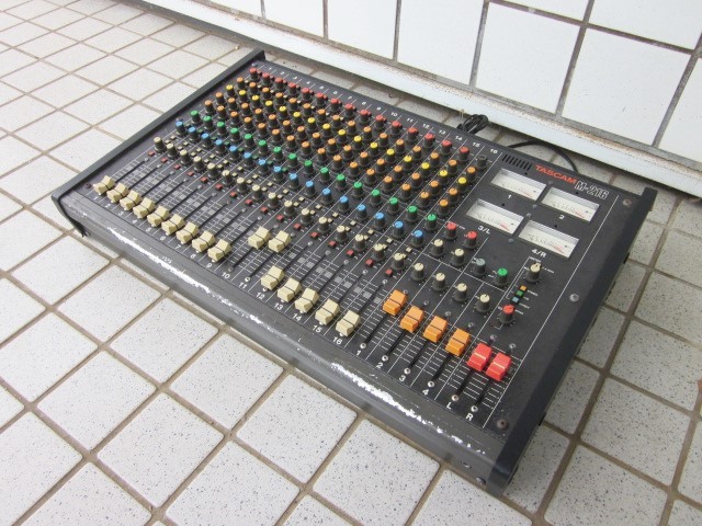 ジャンク BEHRINGER PMH1000 BEHRINGER ベリンガー EUROPOWER PMH1000