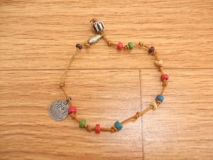 【美品】 HENRY CUIR レザー&ビーズ ブレスレット henry cuirのYahoo!オークション(旧ヤフオク!)の相場・価格を見る