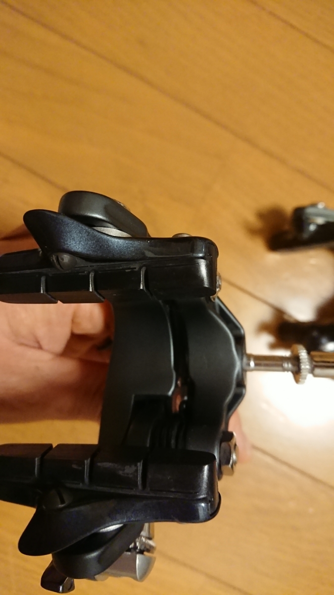 シマノ shimano 6800 アルテグラ ブレーキキャリパー 前後セット 中古 程度上。