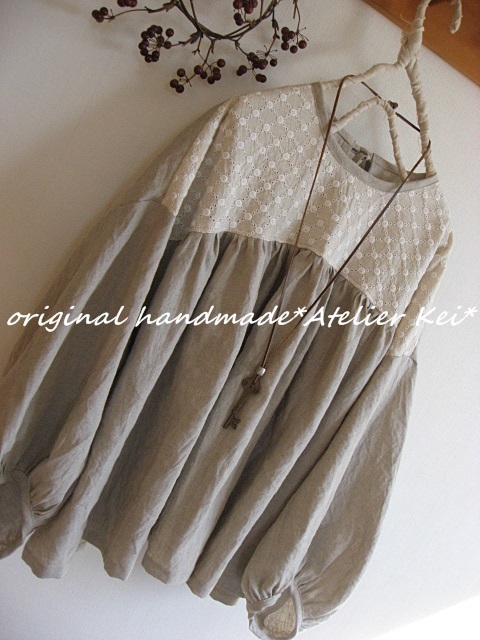 限定SALE ハンドメイド ナチュラルリネン＆アーガイル刺繍 パフスリーブのギャザープルオーバー(トップス)｜売買されたオークション情報、yahooの商品情報をアーカイブ公開 - オークファン トップス