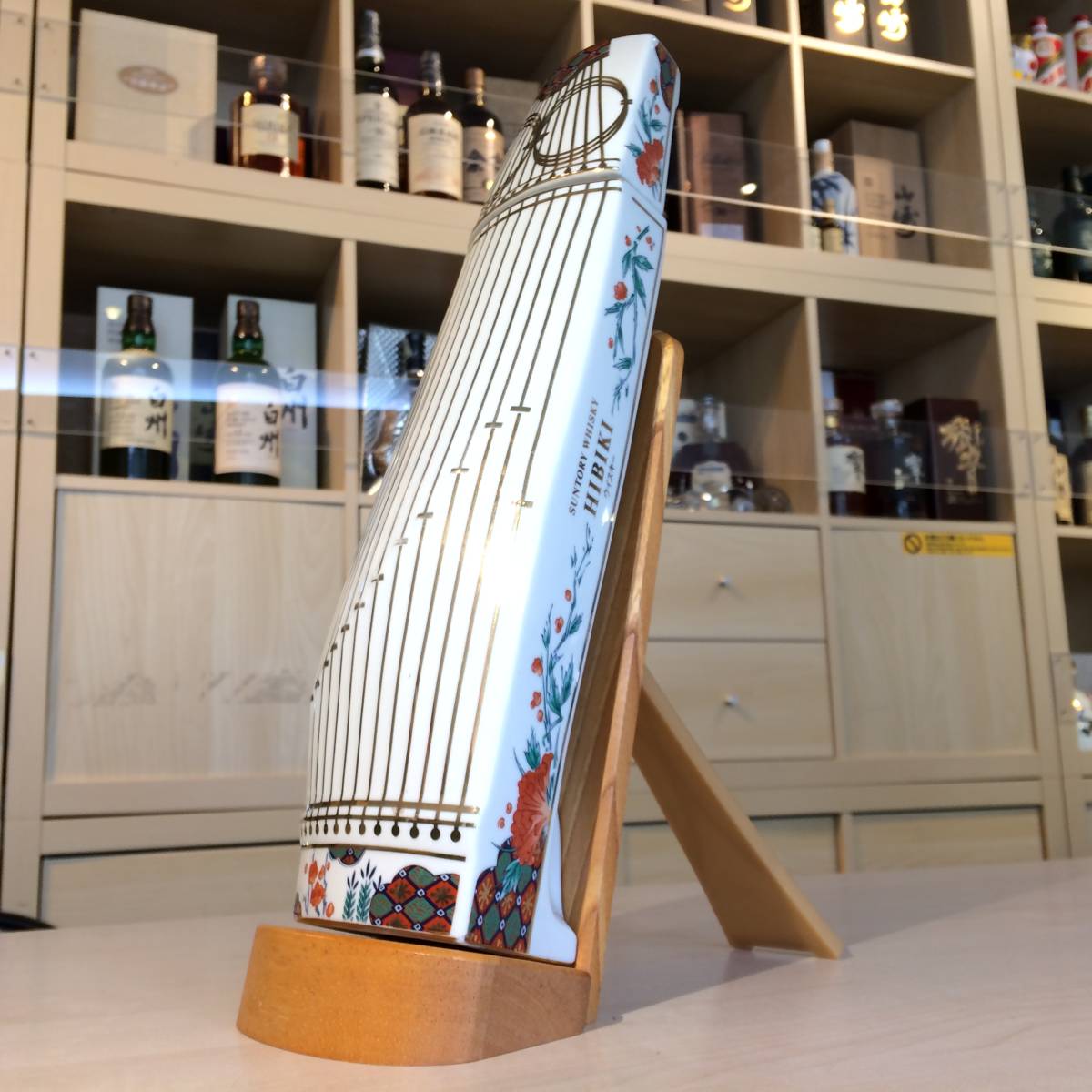 SUNTORY HIBIKI サントリー 響 琴型ボトル 陶器
