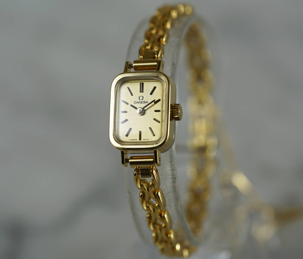 オメガ スクエア レディース ゴールド OMEGA 手巻き 美品 Omega デビル 